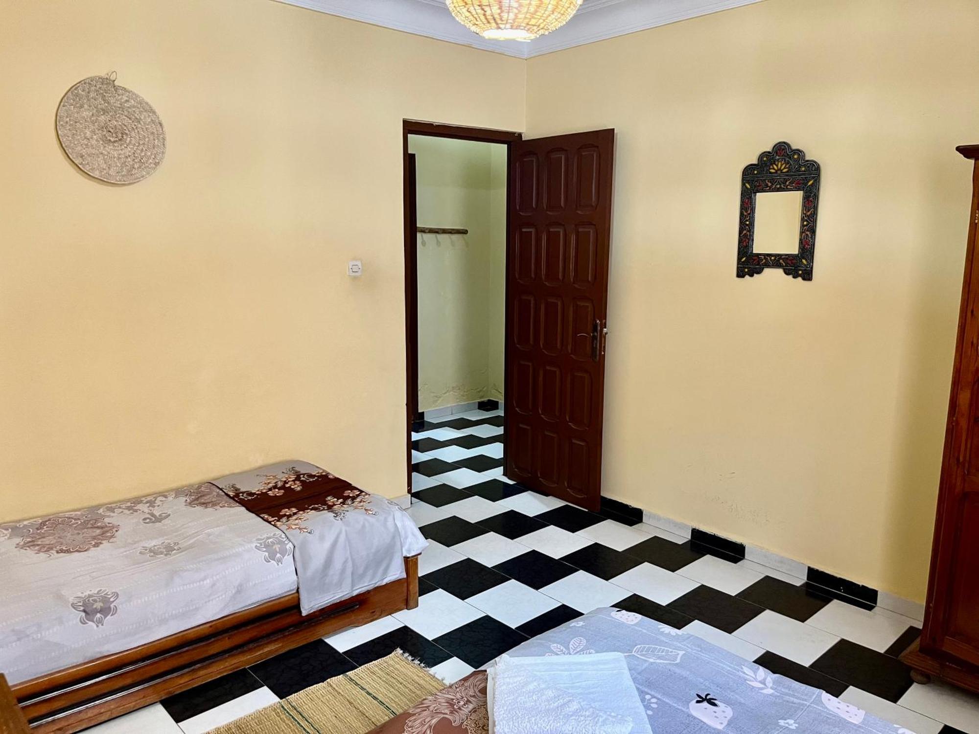 Soleado Apartamento Al Lado De La Preciosa Medina , A 3 Minutos De La Playa Andando II Lägenhet Asilah Exteriör bild